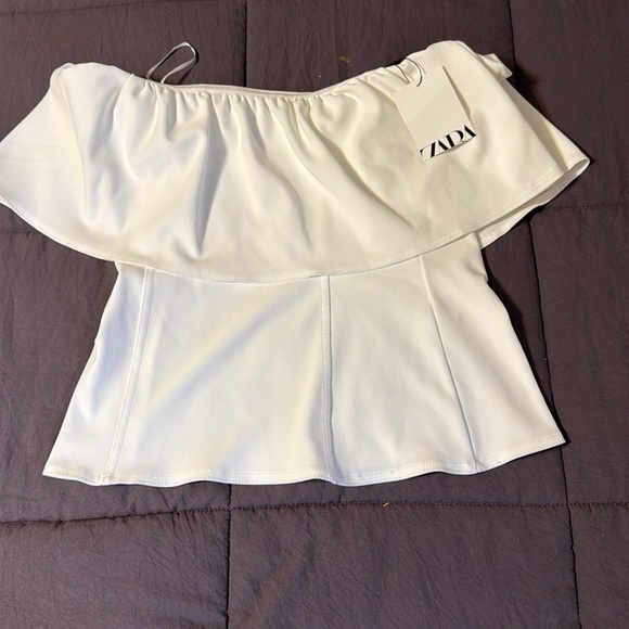 Zara Tops - NWT Zara White Off-Shoulder Top